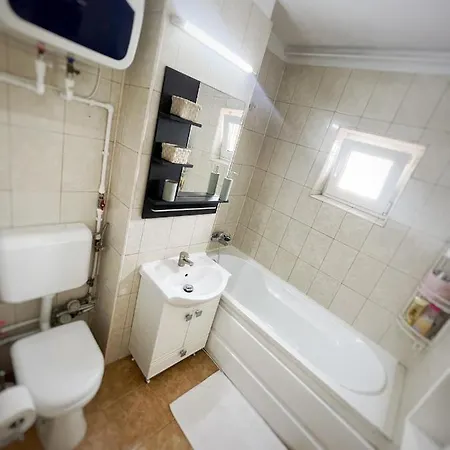 Le Petit Paris- , Dorobanti With A View *